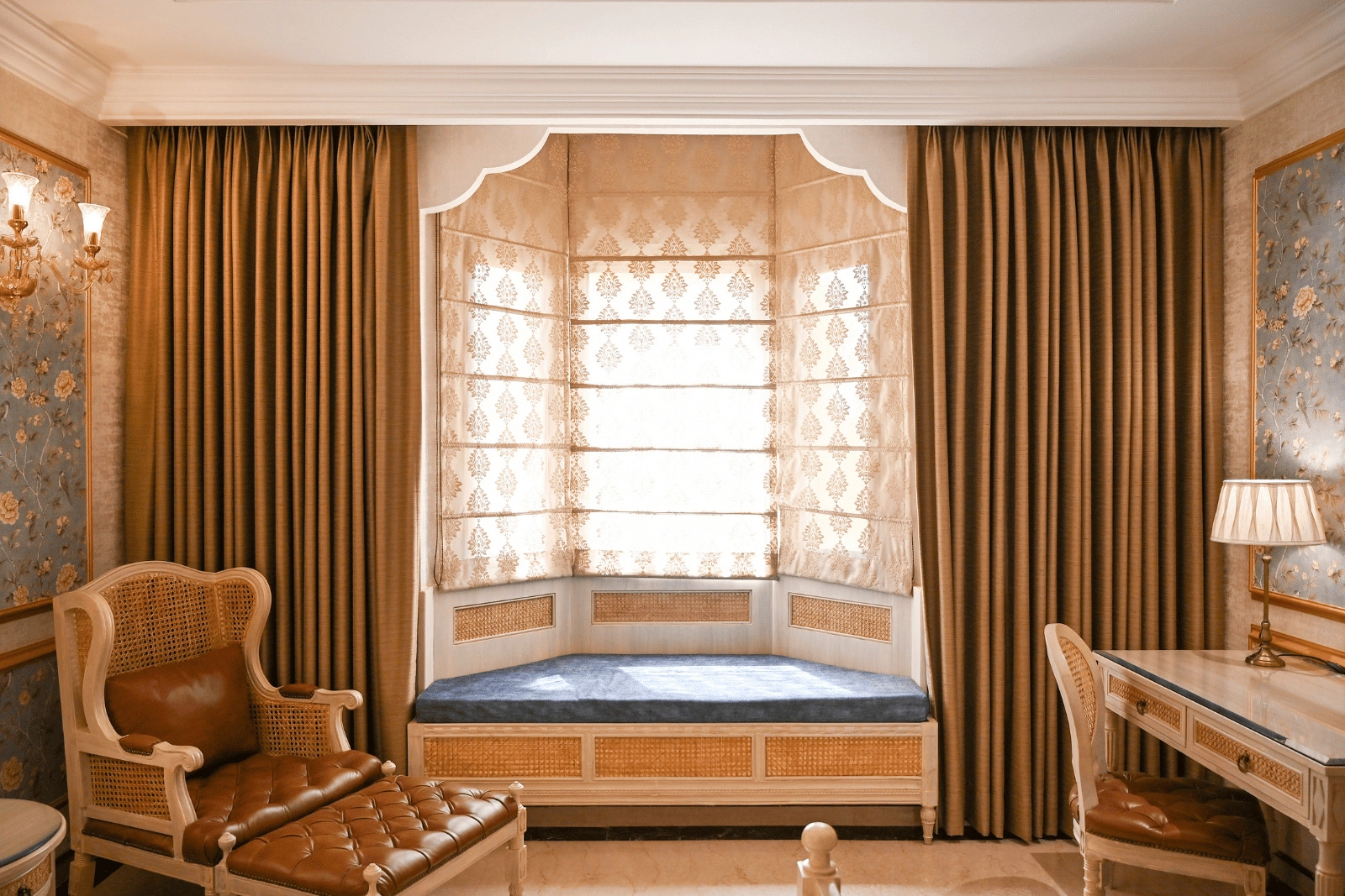royal-palace-room1