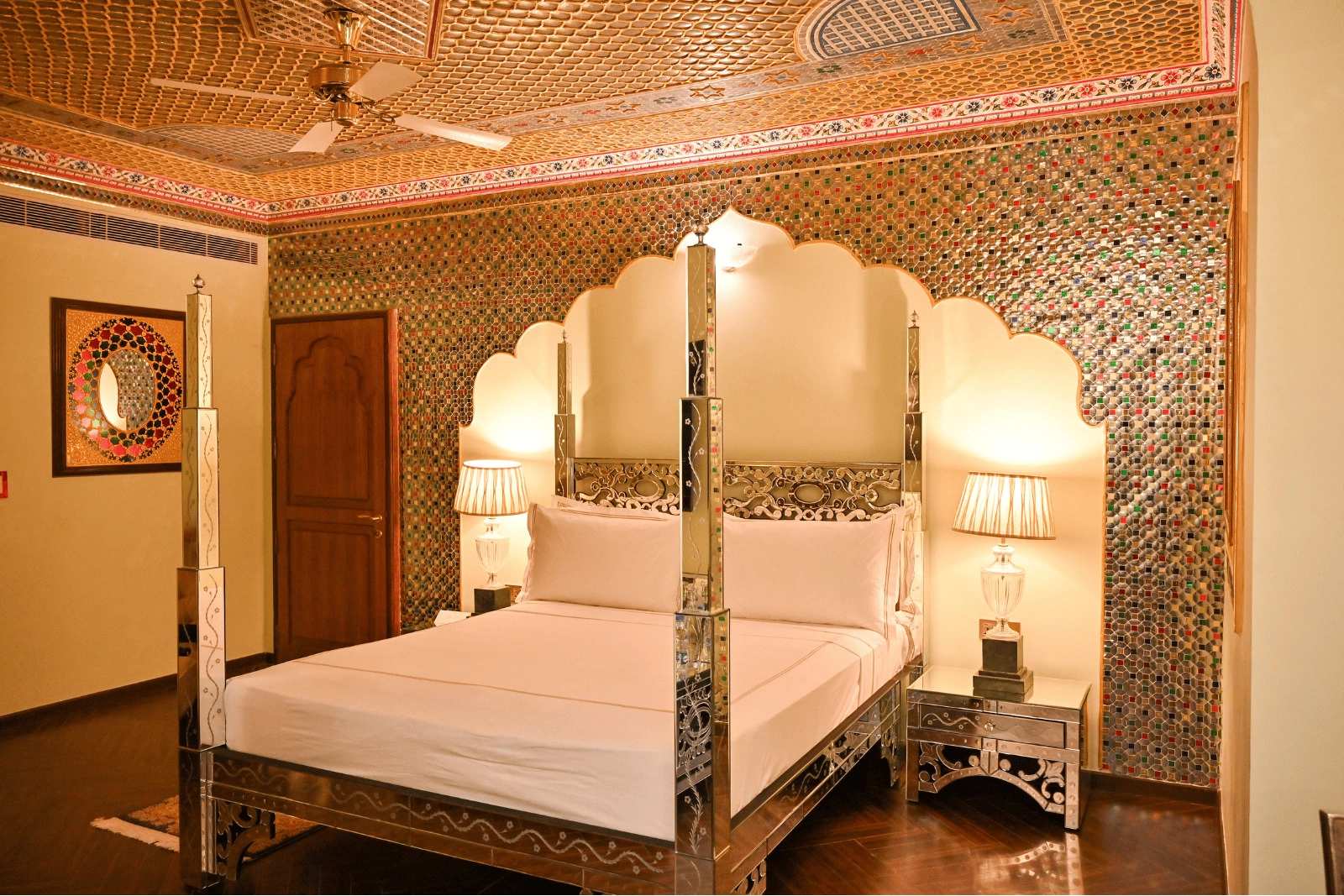 sheesh-mahal-suite