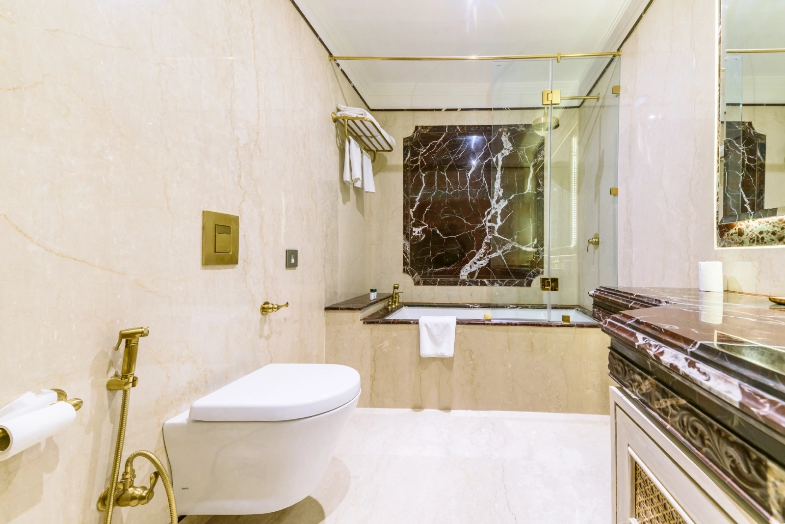 Terrece Room 9